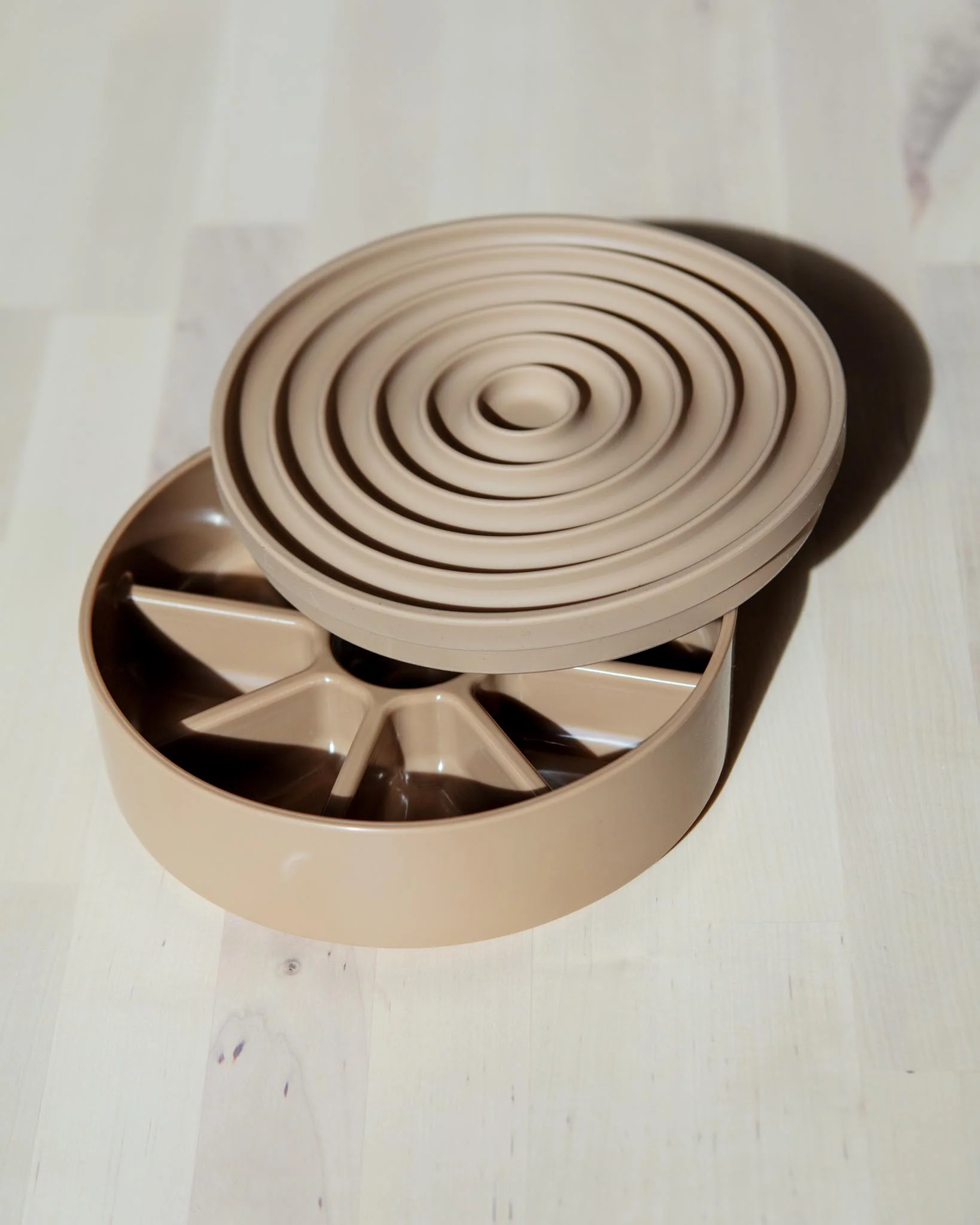 3-in-1 Bento Elevated Slow Feeder + Lick Mat - Image 9