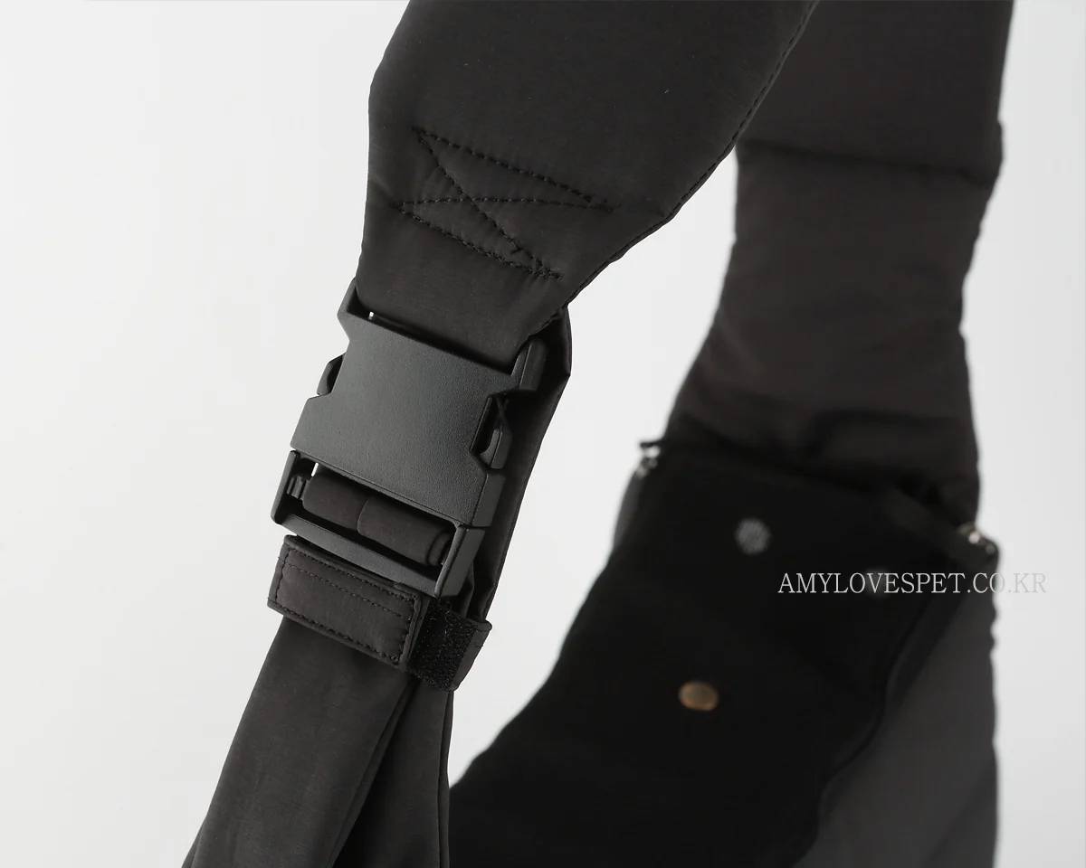 Half Sling Crossbody Bag in Cozy Grey - Image 12