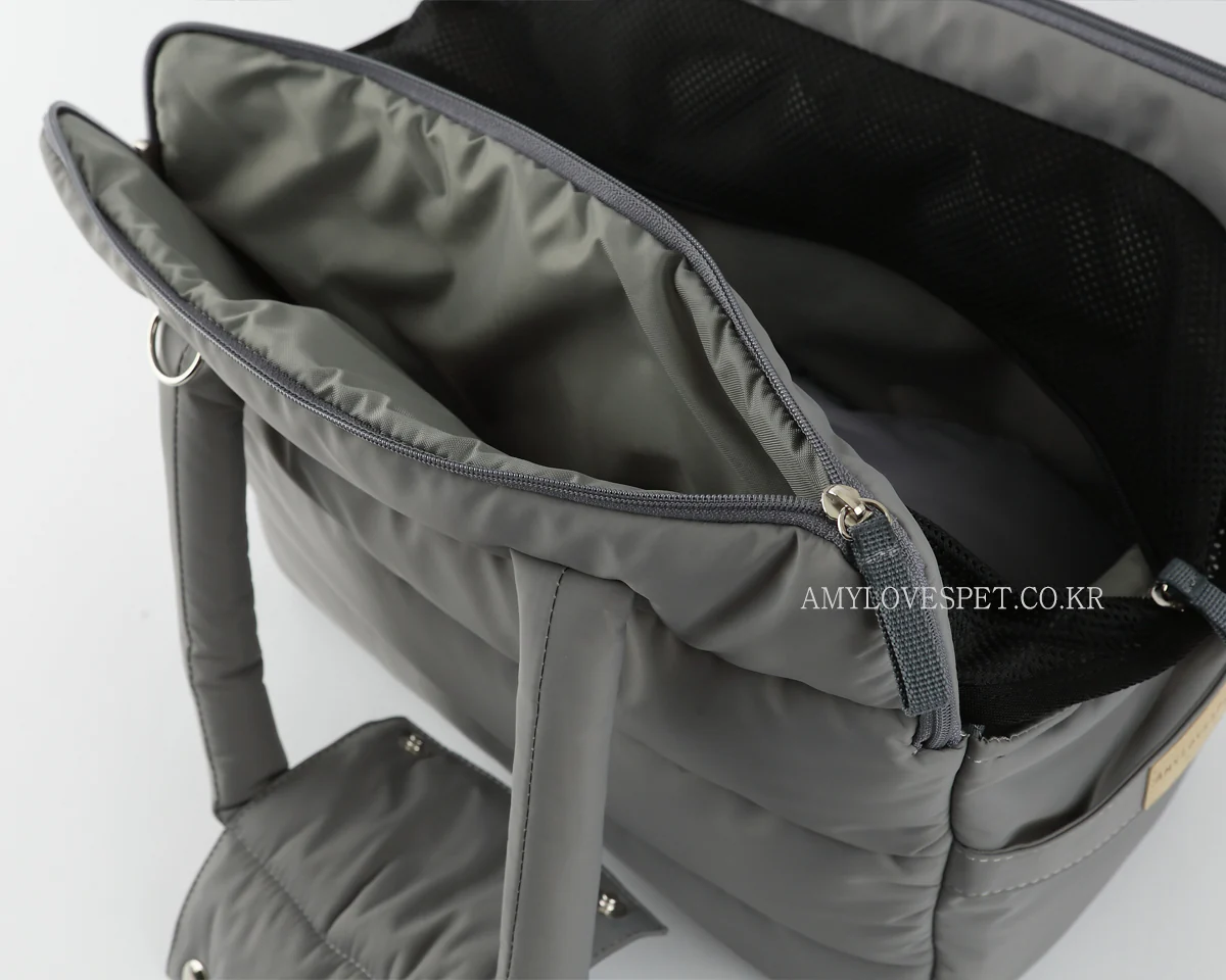AMY LOVES PET | Rene Padded Shoulder Bag in Black - Image 12