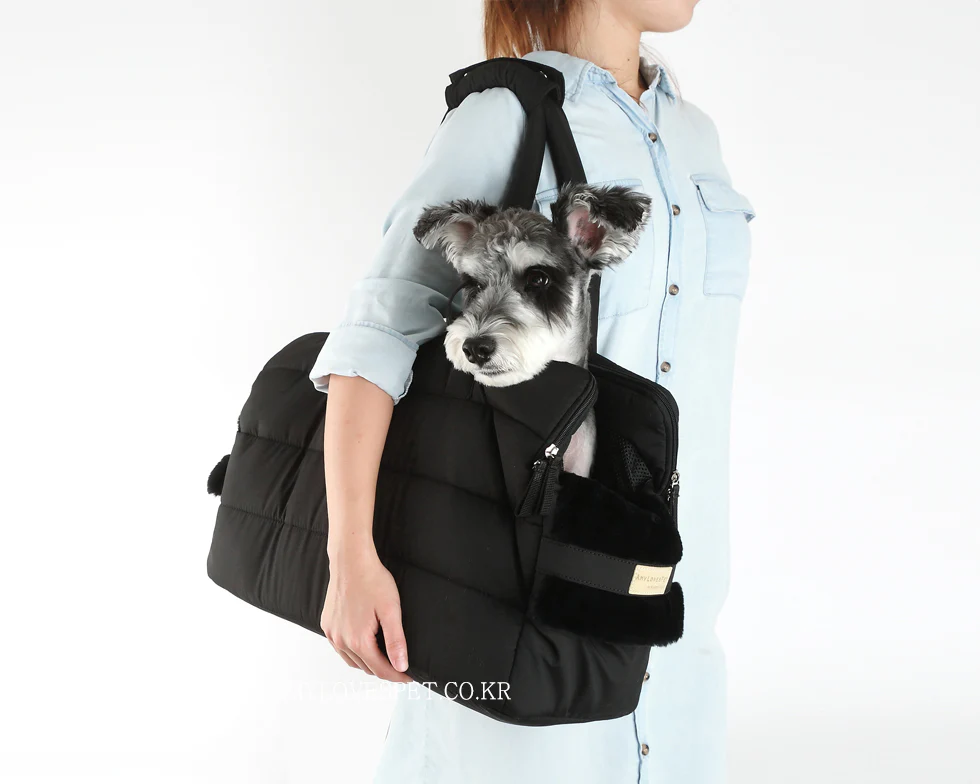 AMY LOVES PET | Rene Padded Shoulder Bag in Black - Image 4
