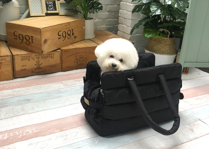 AMY LOVES PET | Rene Padded Shoulder Bag in Black - Image 8