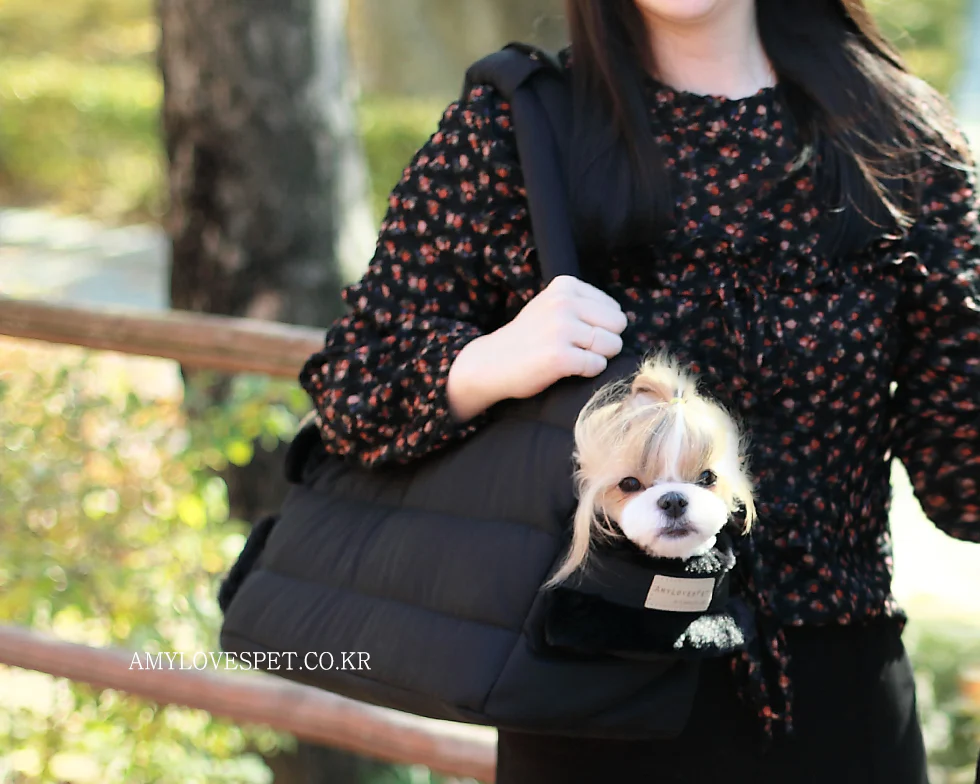 AMY LOVES PET | Rene Padded Shoulder Bag in Black - Image 9