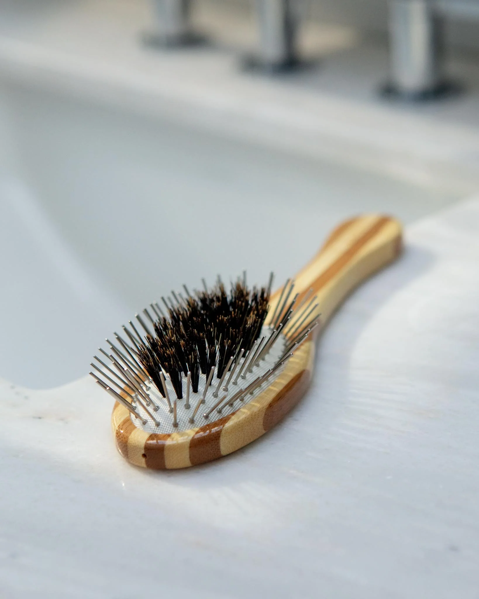 Hybrid Groomer Dog Brush - Image 3
