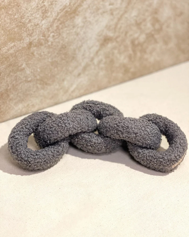 Boucle Many Links Squeaker-less Plush Dog Toy - Image 4
