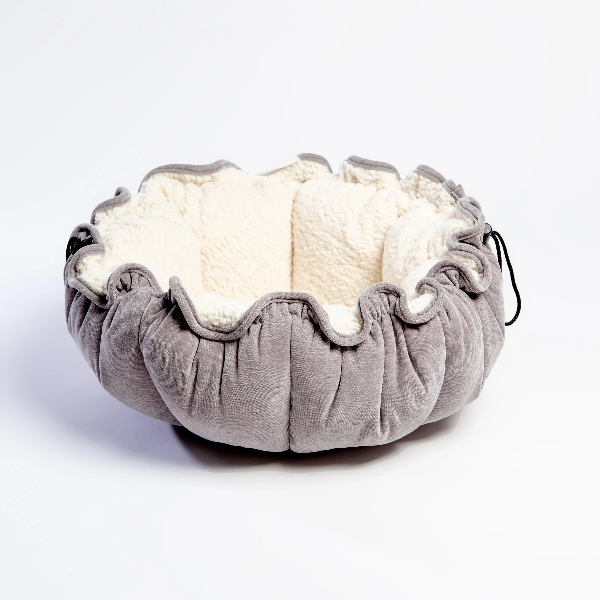 Buttercup Bed (Direct-Ship) - Image 3