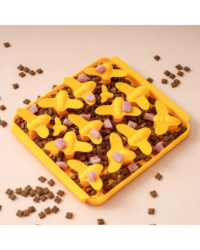 Busy Bee Foraging Mat for Dogs