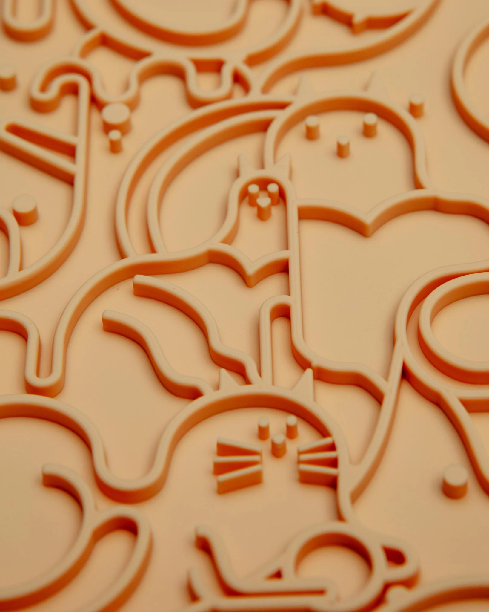 Cat Lick Mat in Cloud - Image 2