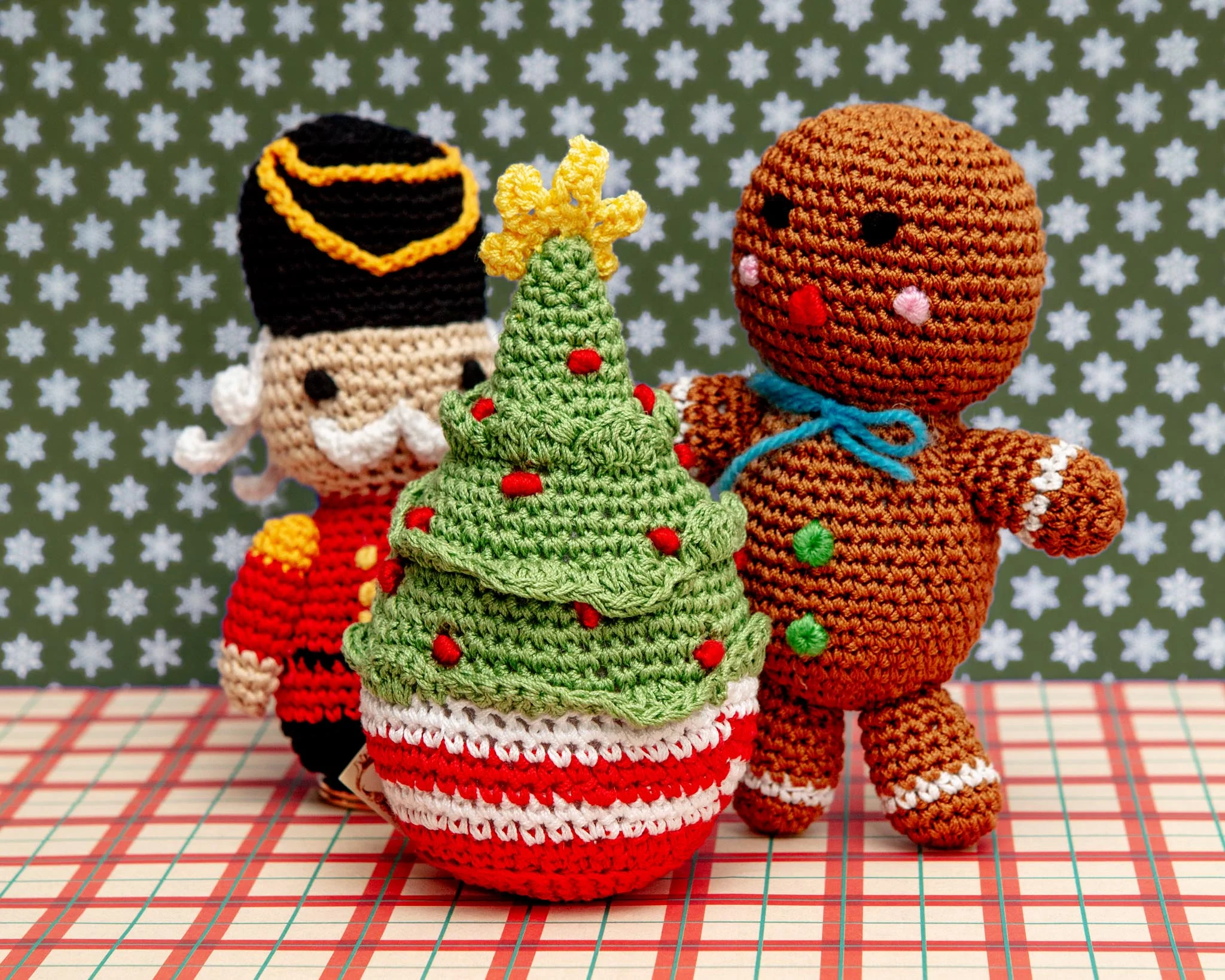 Christmas Tree Organic Knit Dog Toy - Image 2