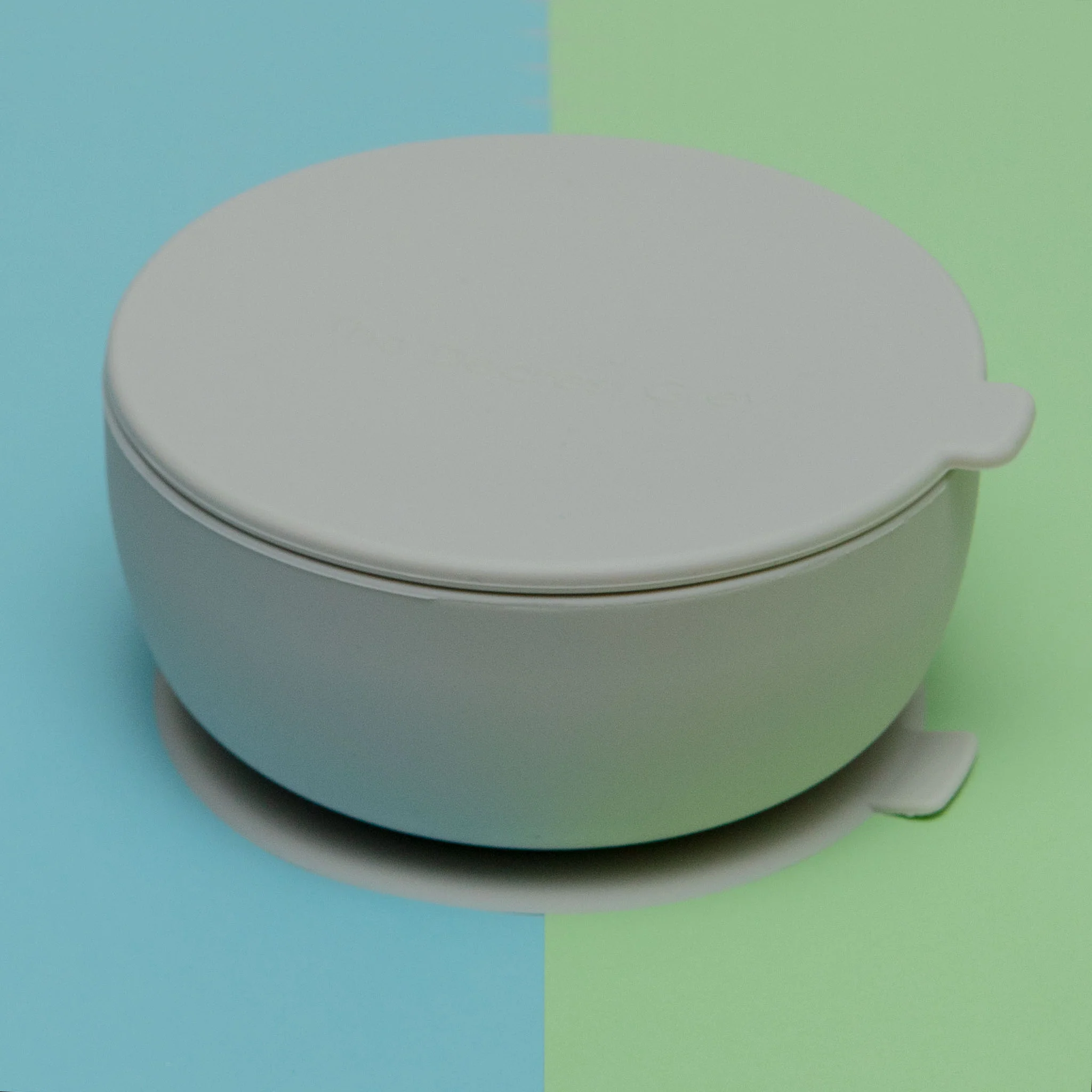 Silicone Suction Dog Food & Water Bowl with Lid in Milk << CLEARANCE >> - Image 4