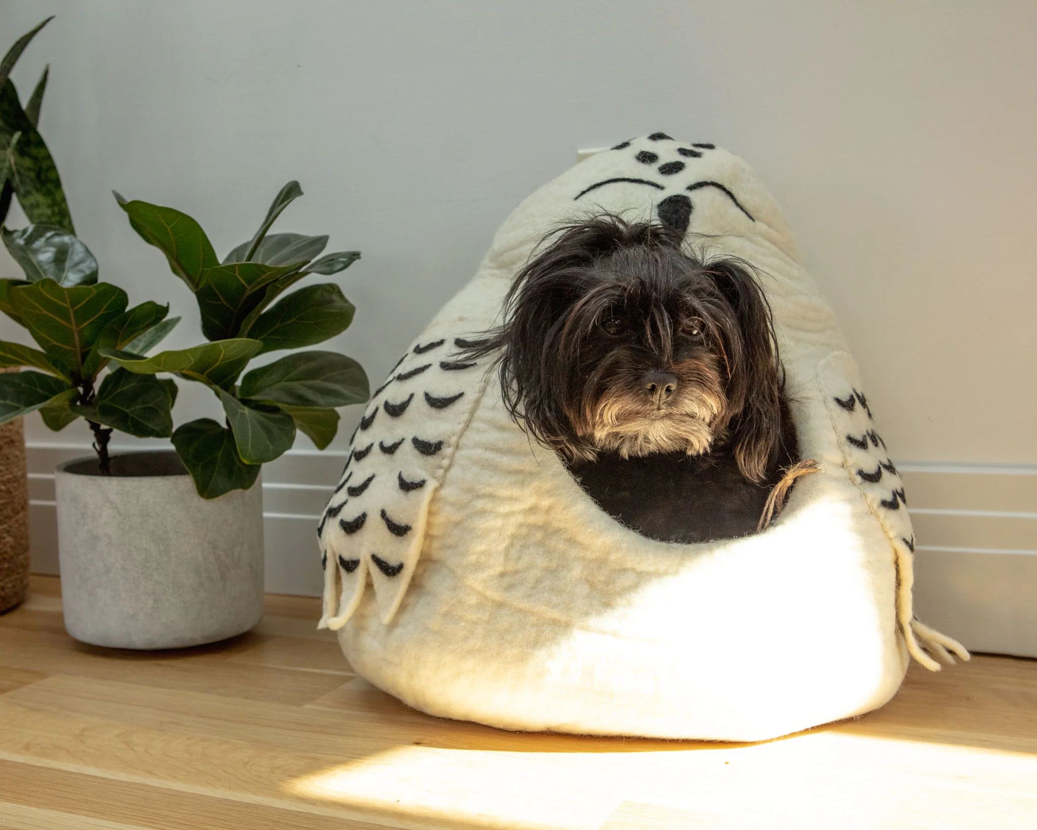 Snowy Owl Wool Pet Cave - Image 2