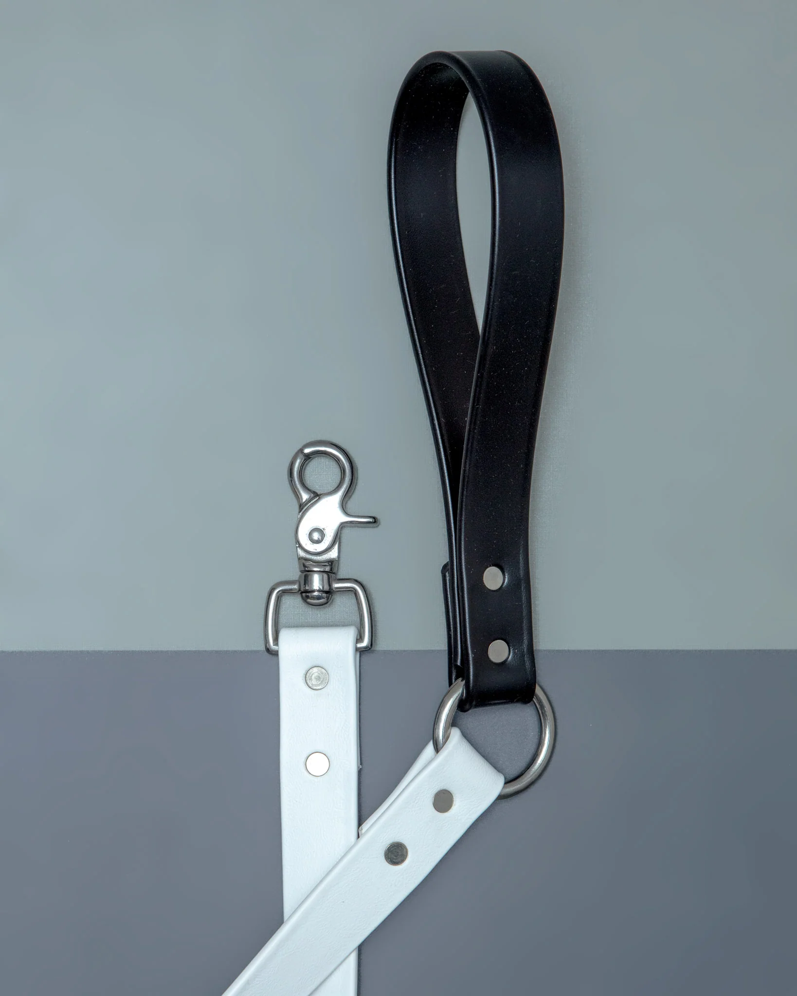 City Leash in Black & White (Made in the USA) << FINAL SALE >> - Image 4