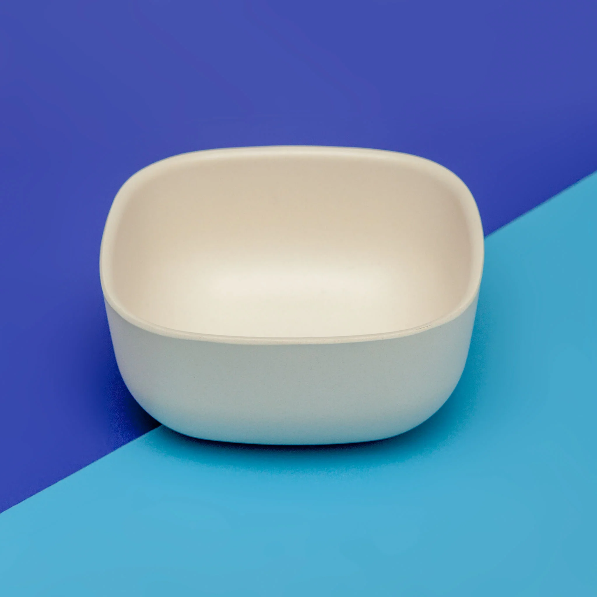 Biobu Gusto Dog Bowl in White (FINAL SALE) - Image 3