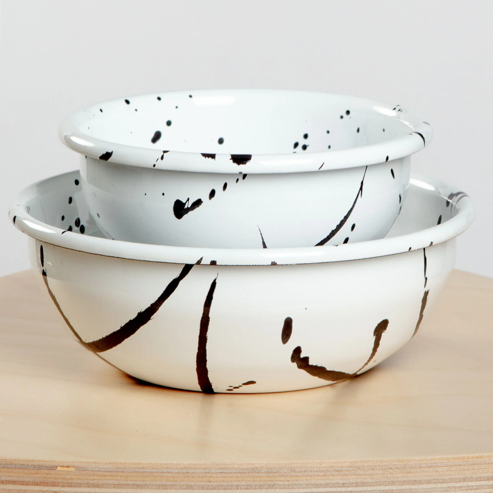 Enamel Dog Bowl in Black & White (CLEARANCE) - Image 2
