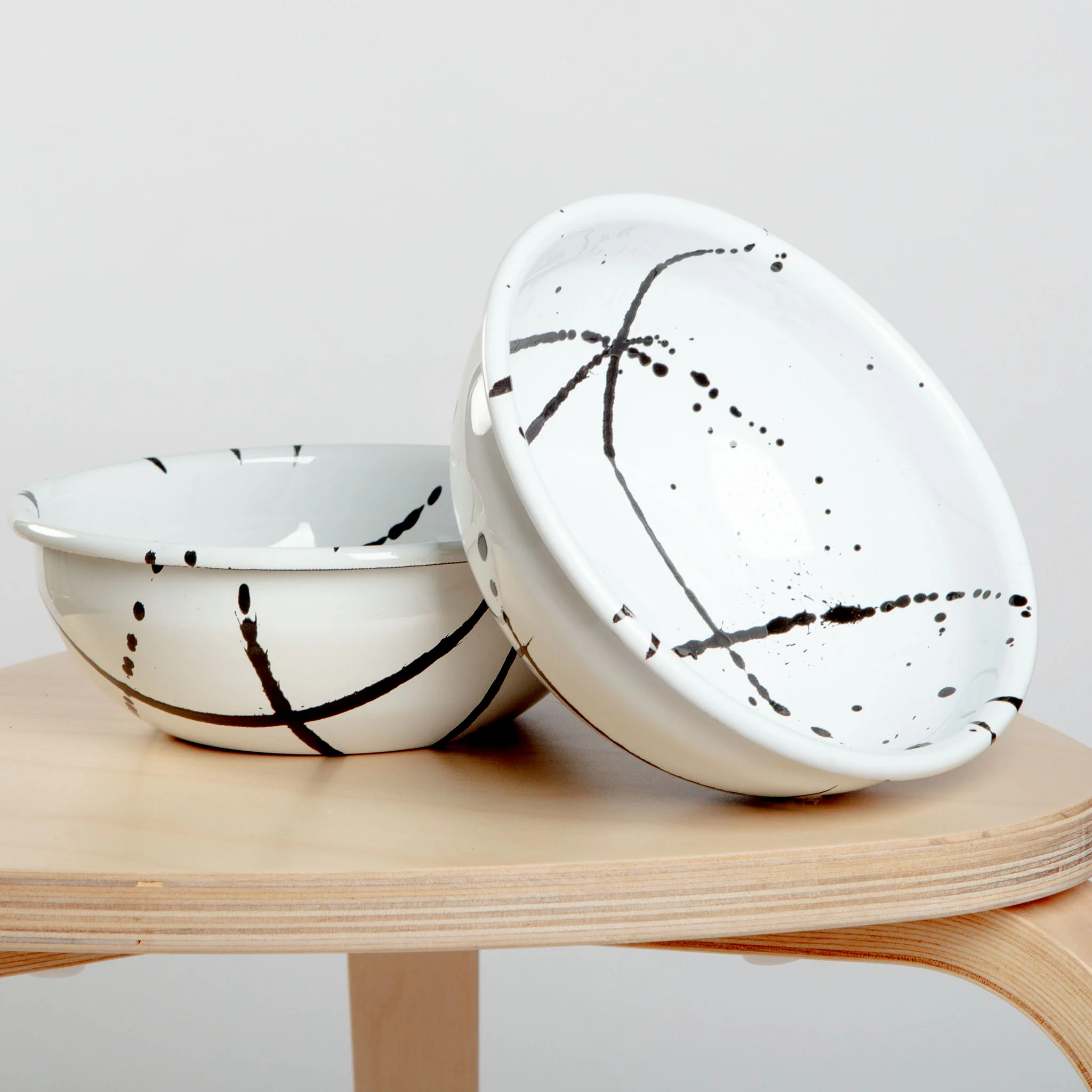 Enamel Dog Bowl in Black & White (CLEARANCE) - Image 4