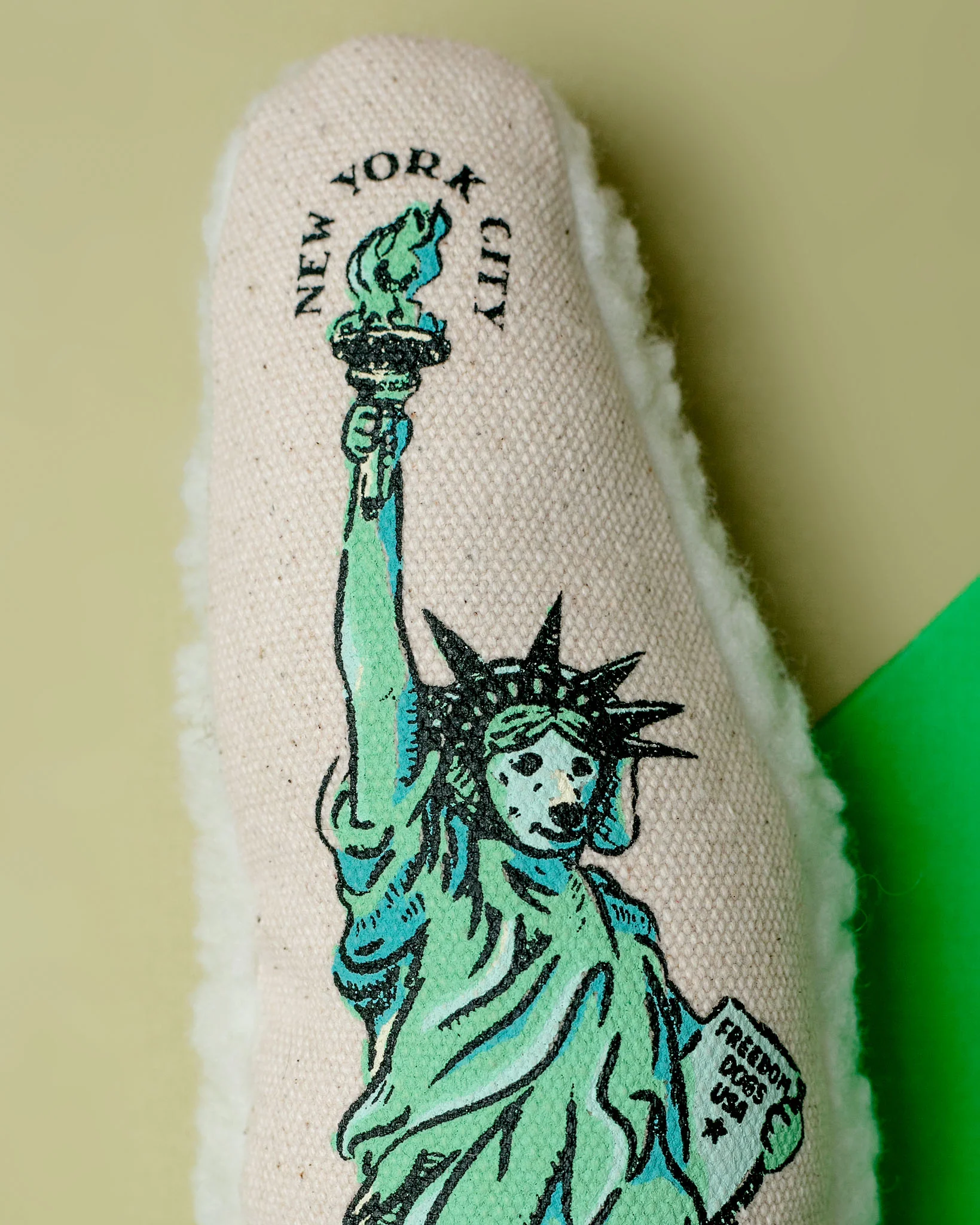 Statue of Liberty Plush Dog Toy - Image 2