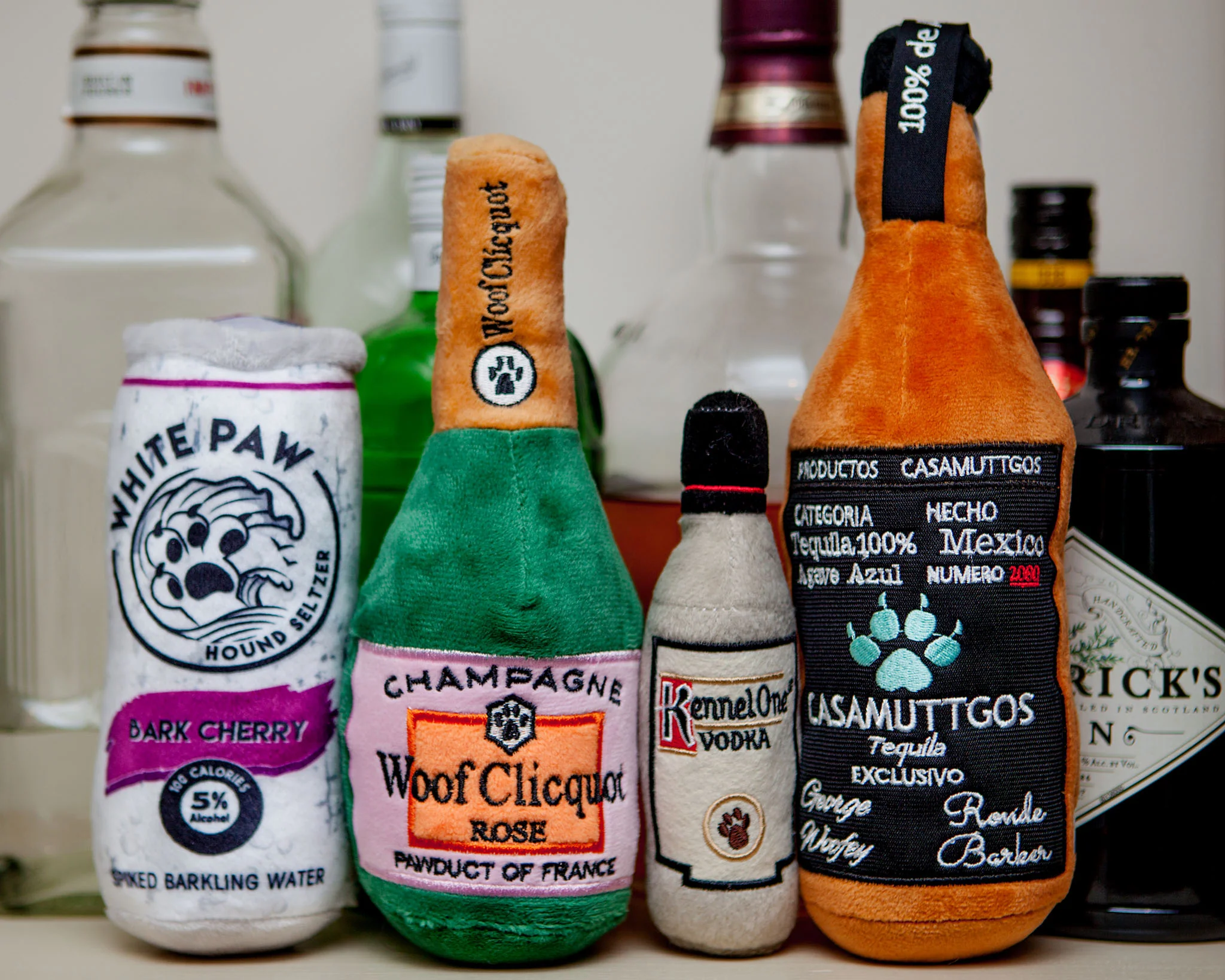White Paw Hound Seltzer Toy - Image 2