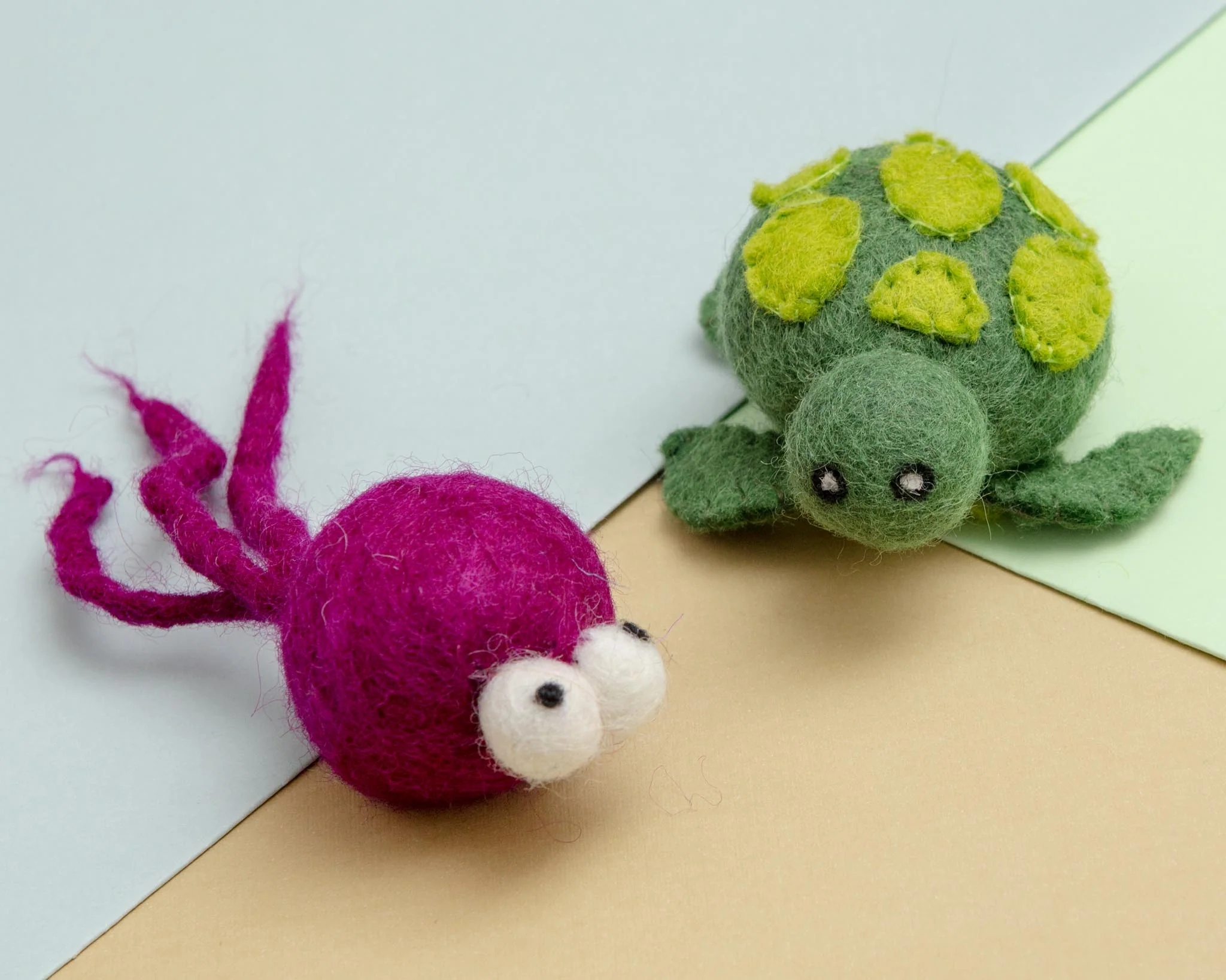 Turtle & Jellyfish Wool Cat Toy Set (2-pack) - Image 3