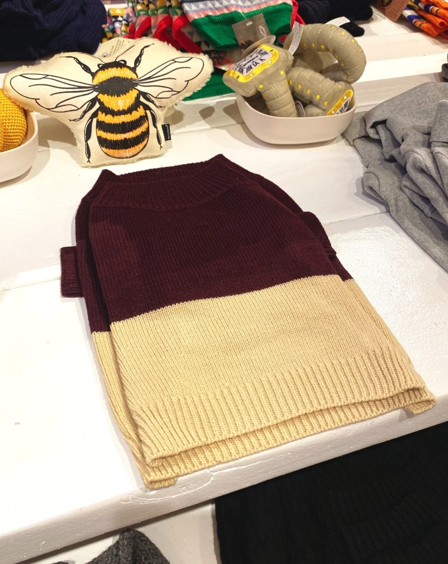 Colorblock Knit Dog Sweater in Burgundy & Beige<br>((FINAL SALE)) - Image 2