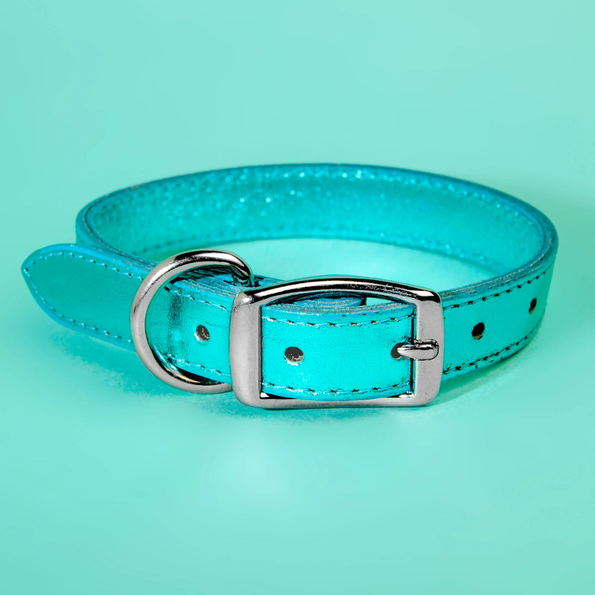Shimmer Leather Dog Leash in Metallic Turquoise (FINAL SALE) - Image 3