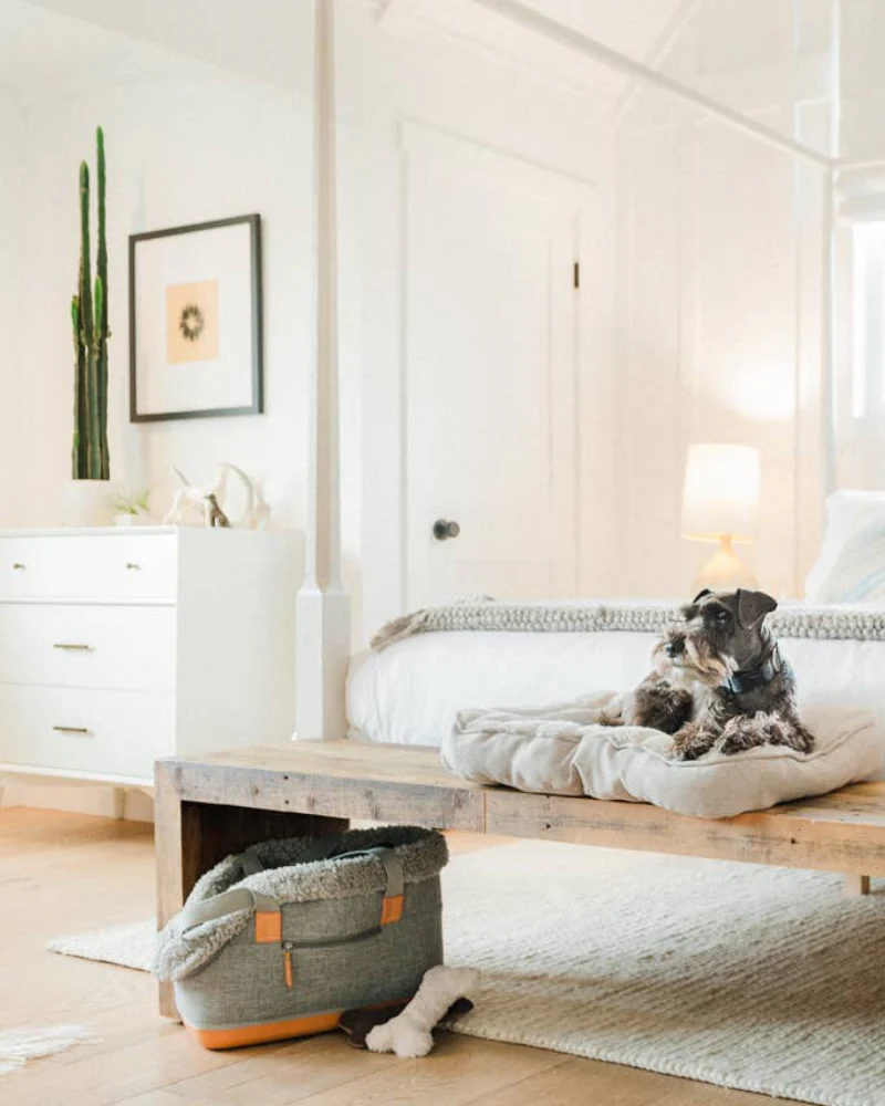 Cozy Grey Shearling Deluxe Dog Carrier - Image 6