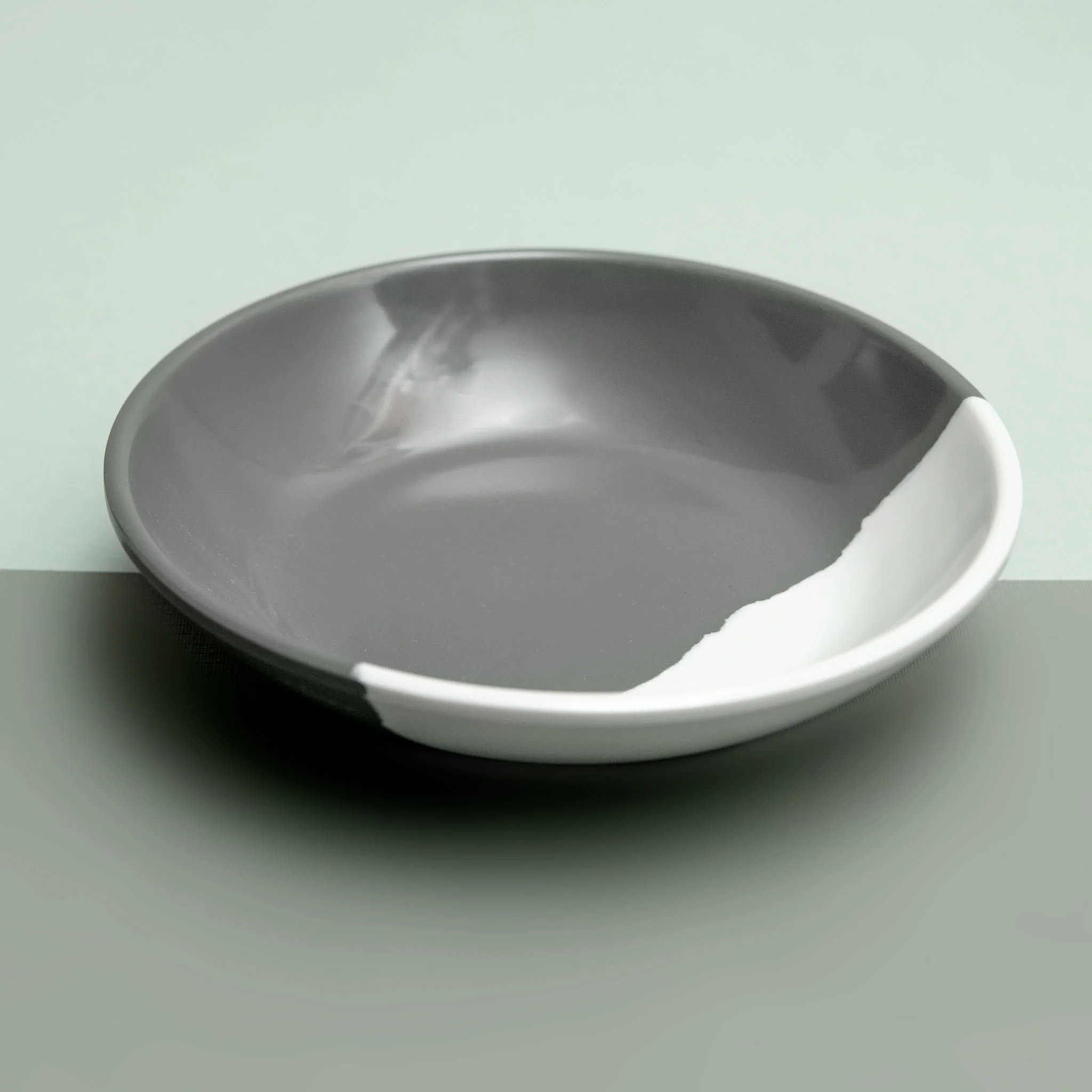 Melamine Cat Saucer in Grey & White Colorblock - Image 2