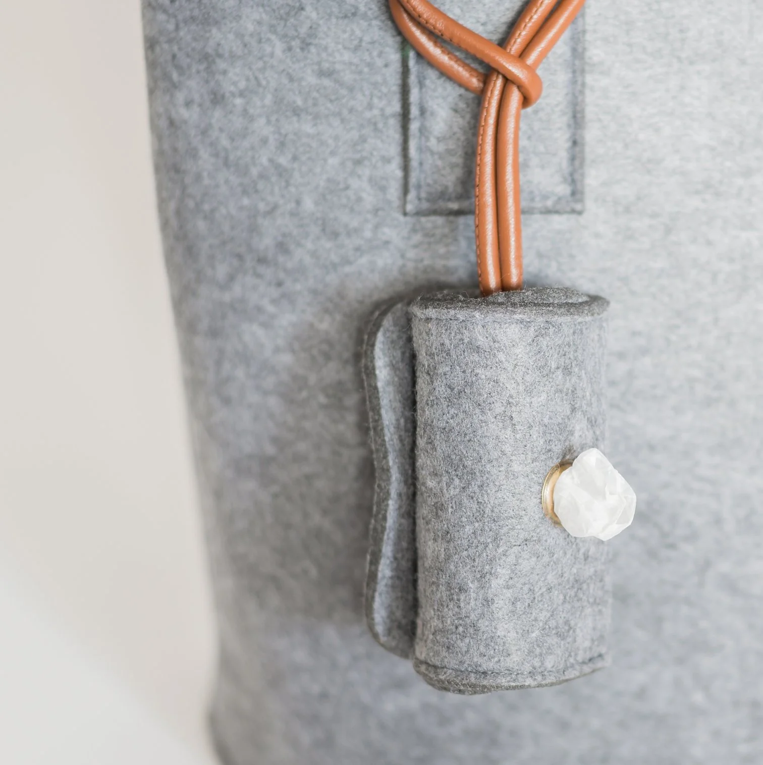 Lightweight Dog Carrier in Soft Ash Grey - Image 7