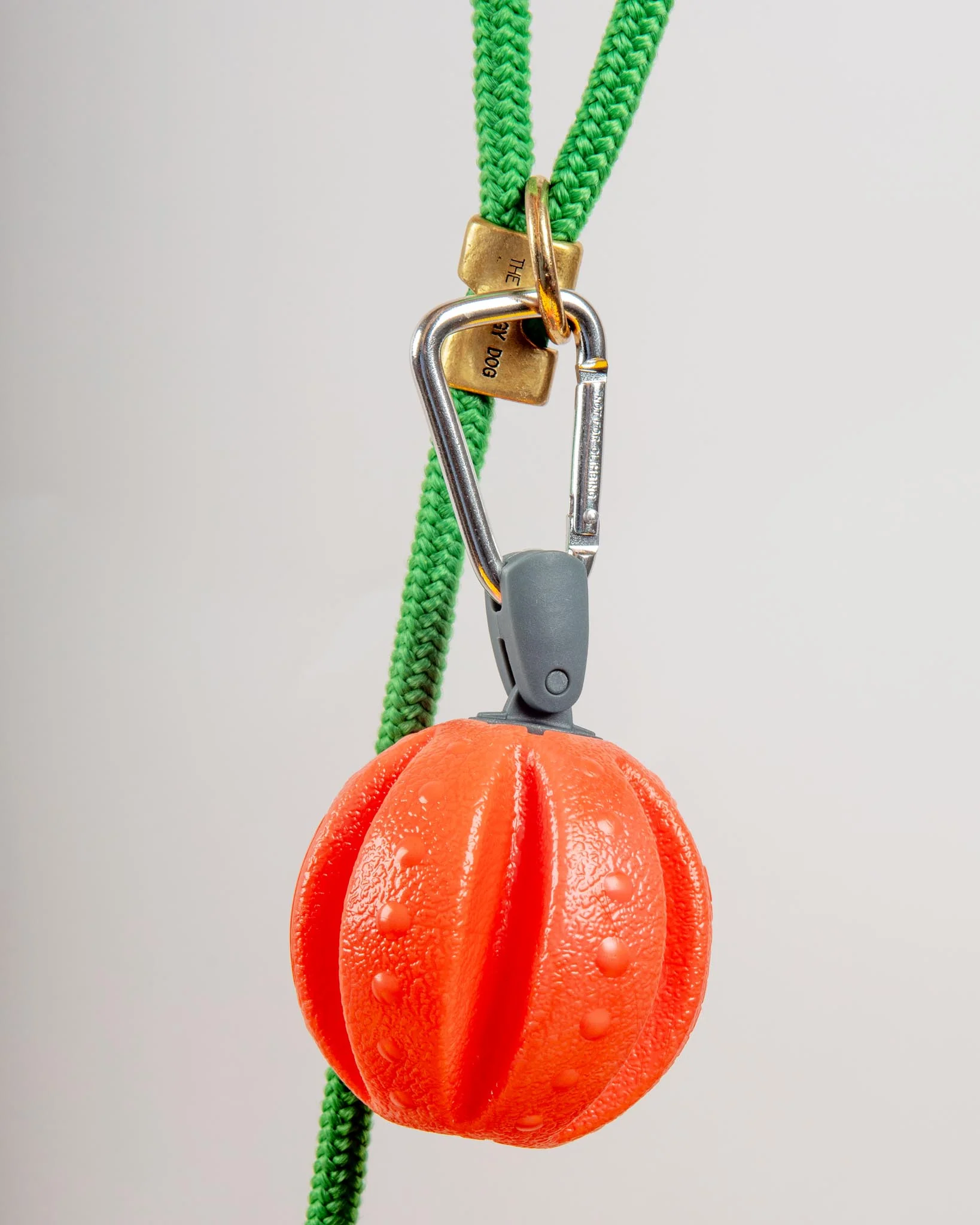Off-Leash Reaction Ball in Orange - Image 3