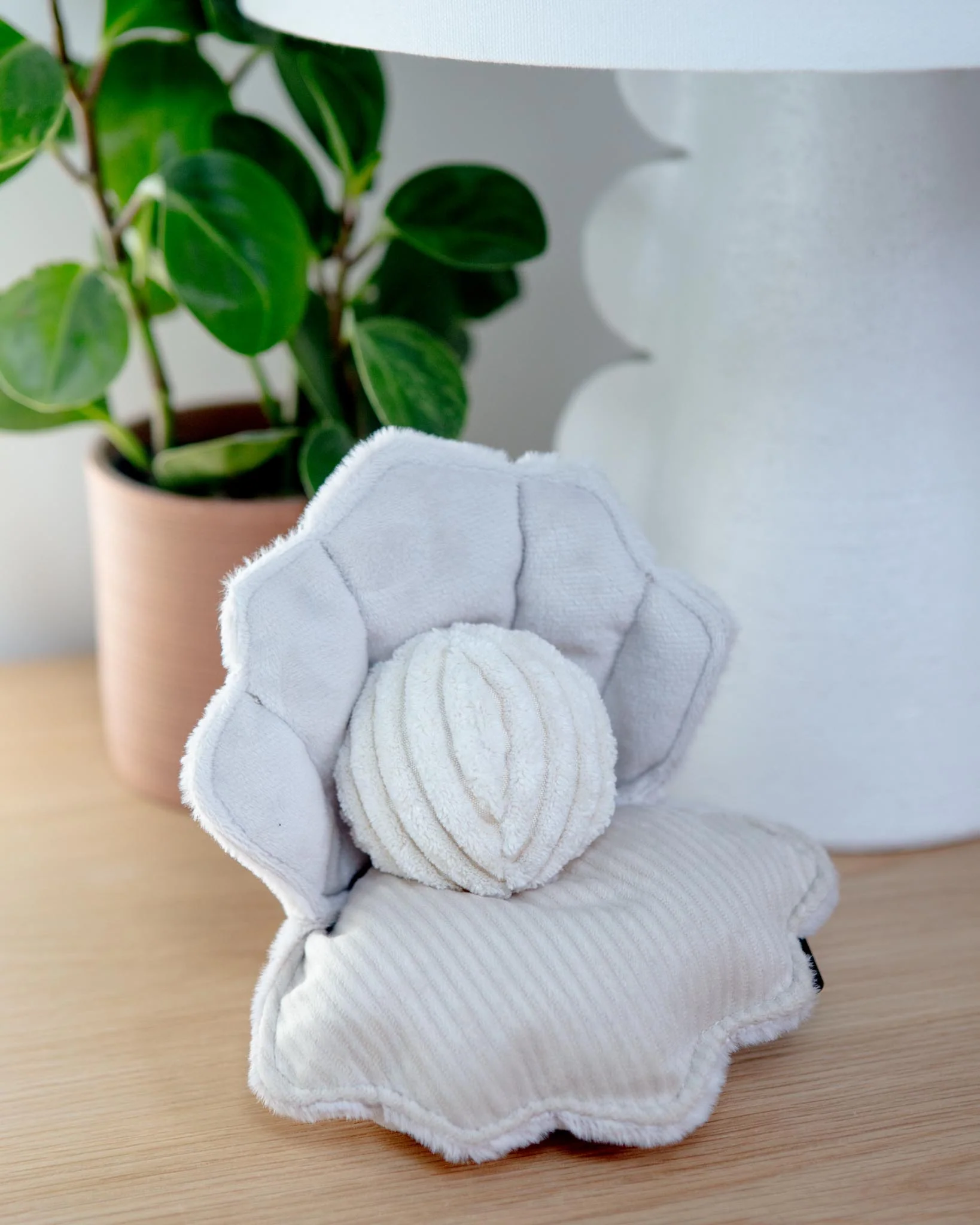 Oyster Pop Squeaker Interactive Dog Toy (FINAL SALE) - Image 7