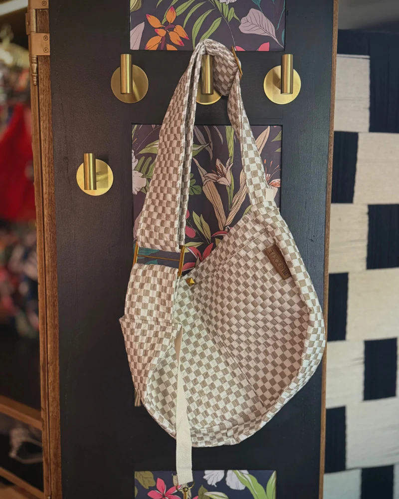 Check Print Pet Sling Carrier - Image 12