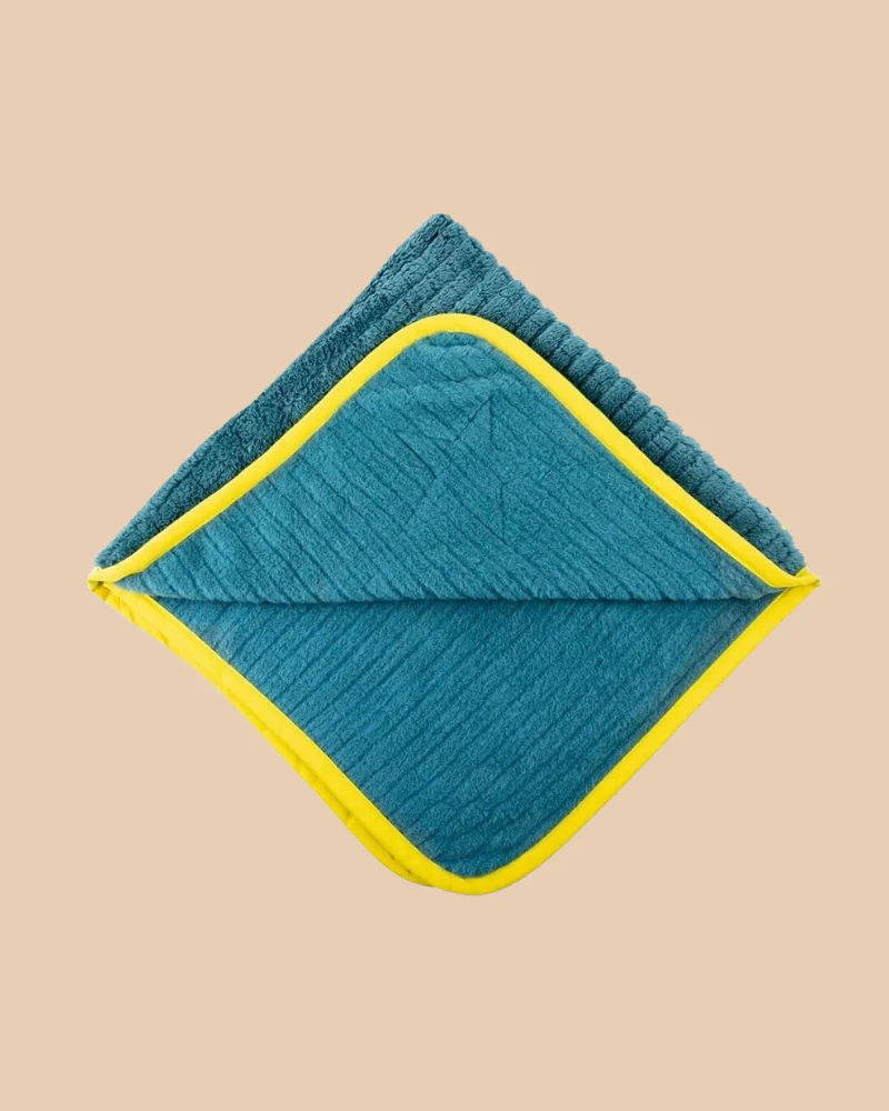 Star Plush Dog Blanket in Green w/ Yellow Trim (Made in Spain) - Image 6