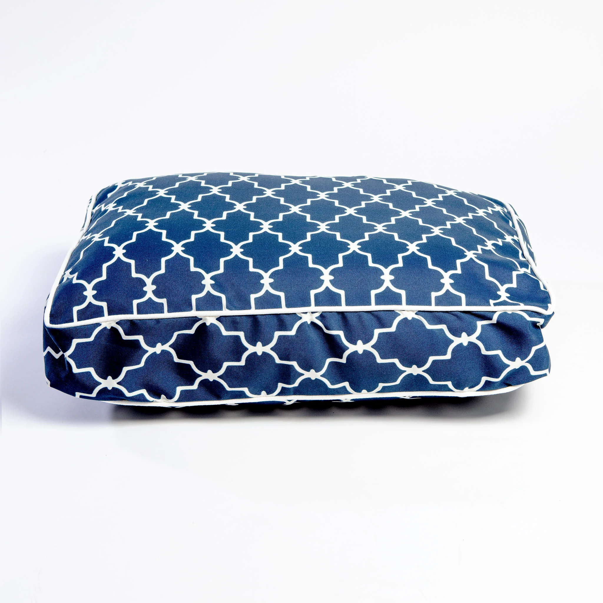 Pool & Patio Outdoor Dog Bed in Garden Gate Navy (Made in the USA) << FINAL SALE >> - Image 4
