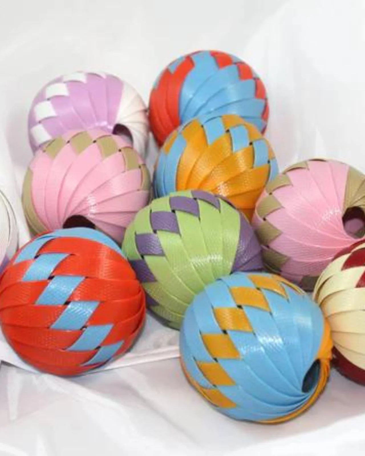 Roli Cat Treat Ball Toy - Image 3