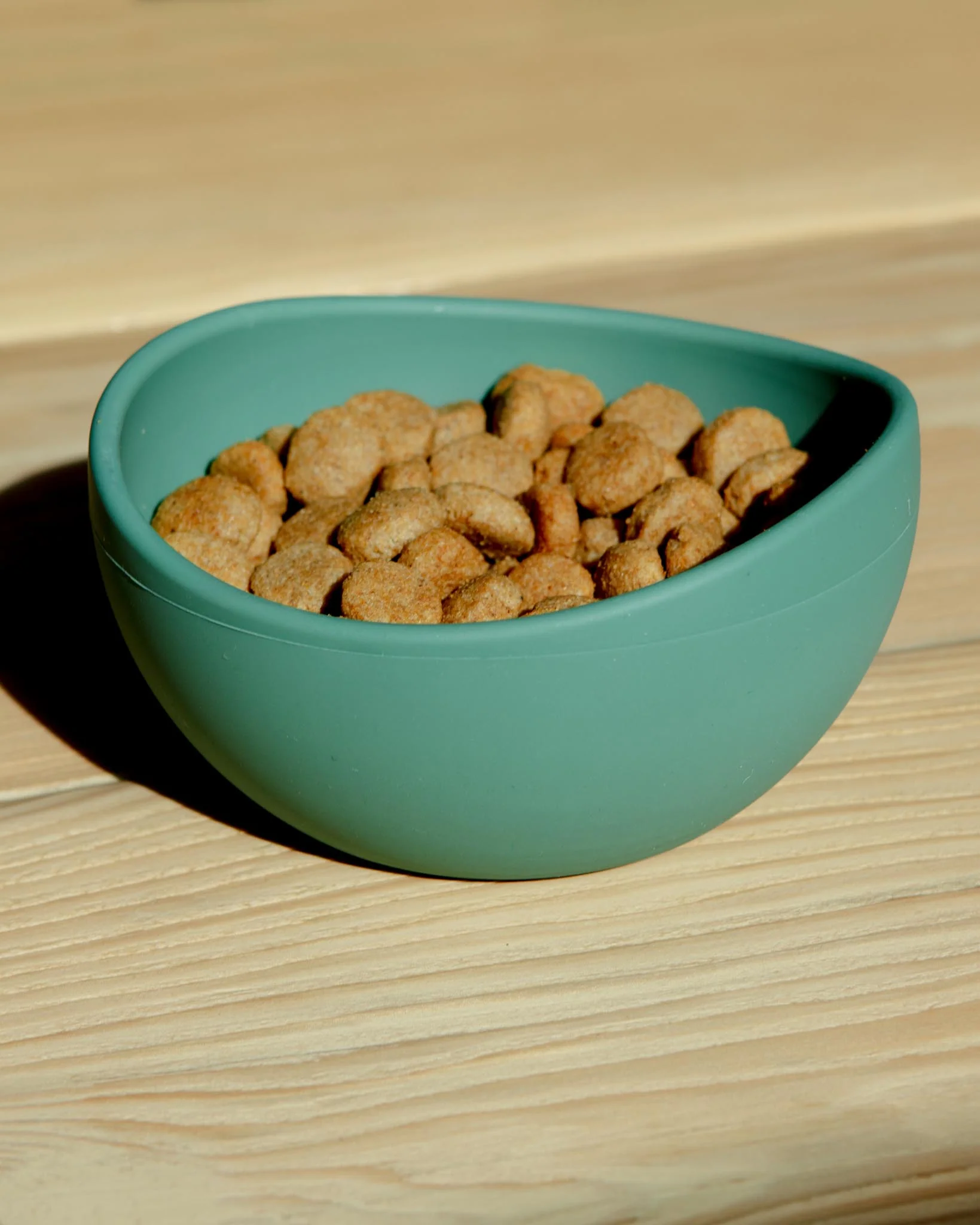Silicone Dog Bowl - Image 3