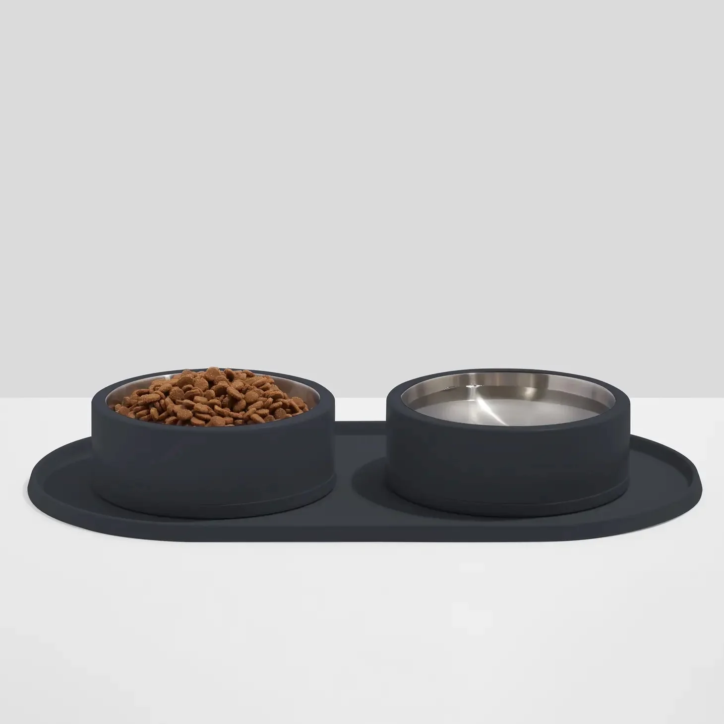 Curved Silicone Placement in Black - Image 5