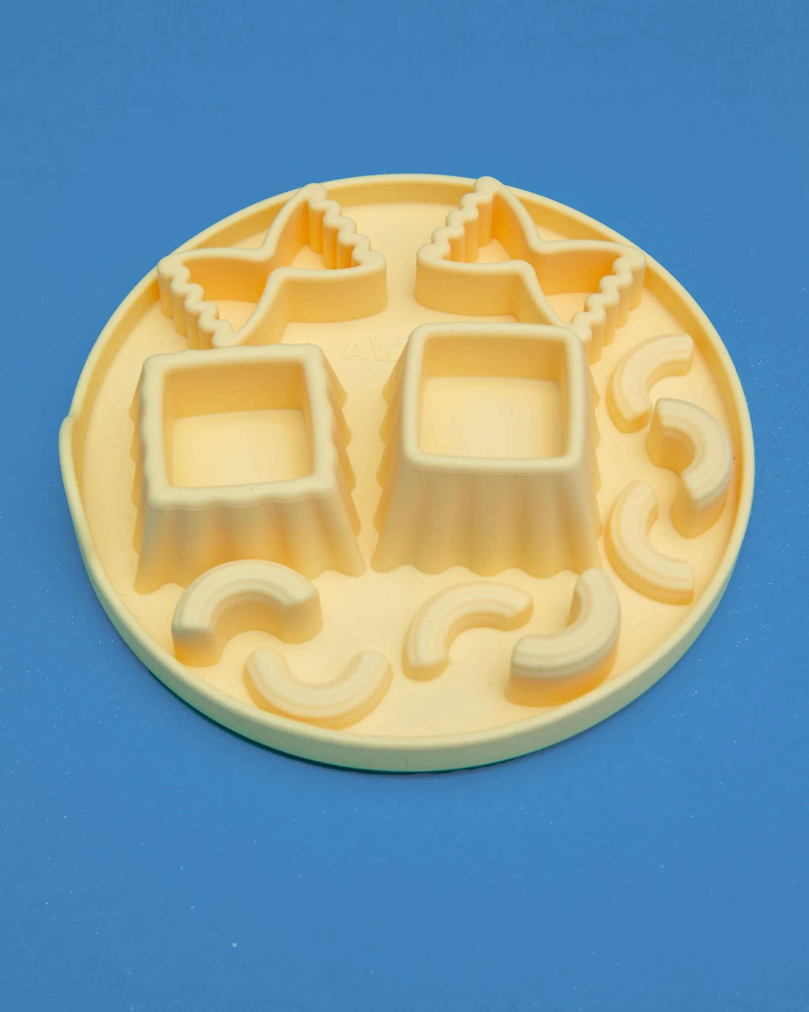 Snackaroni Slow Feeder Lick Mat
