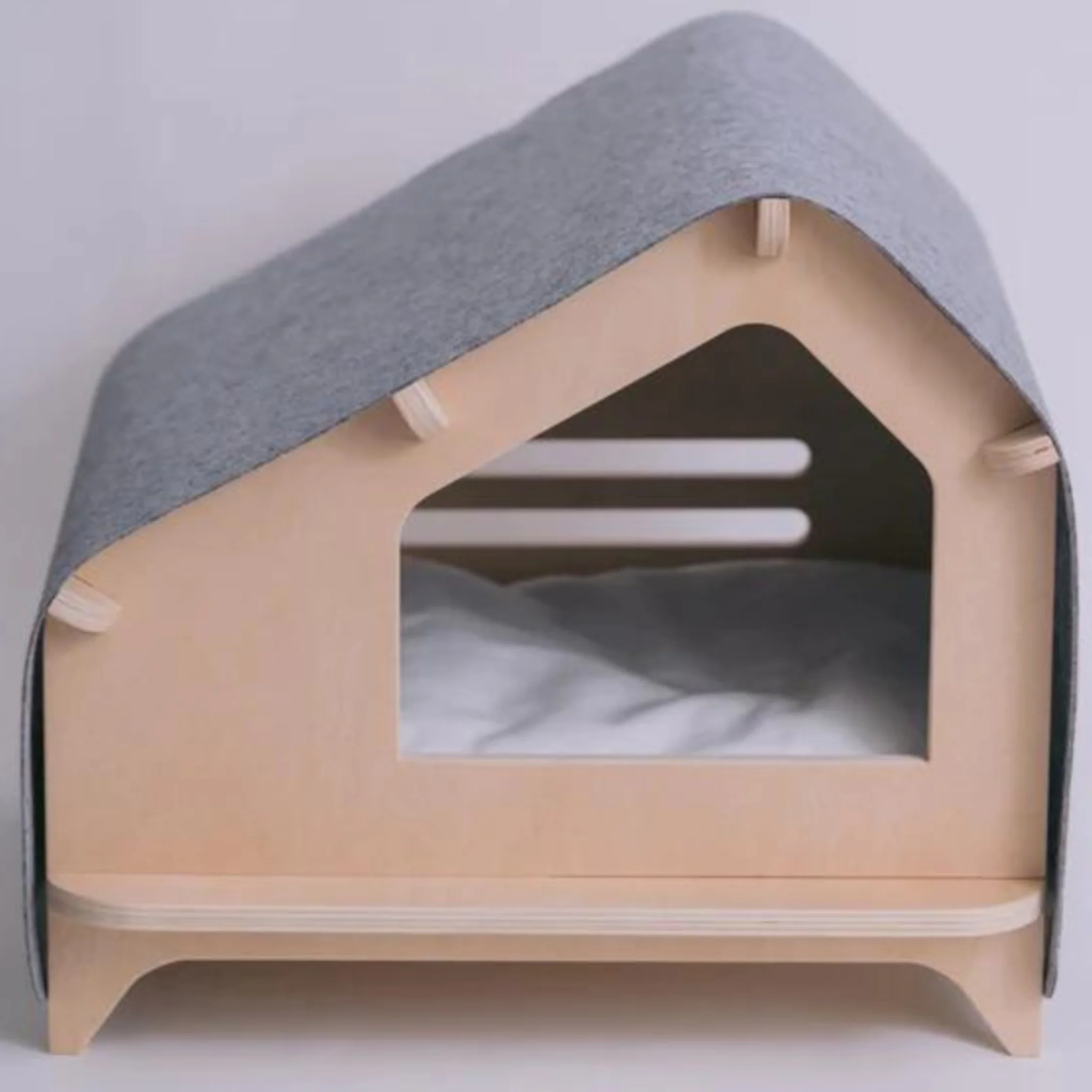 The Little Pet Cabin in Light Grey (FINAL SALE) - Image 2