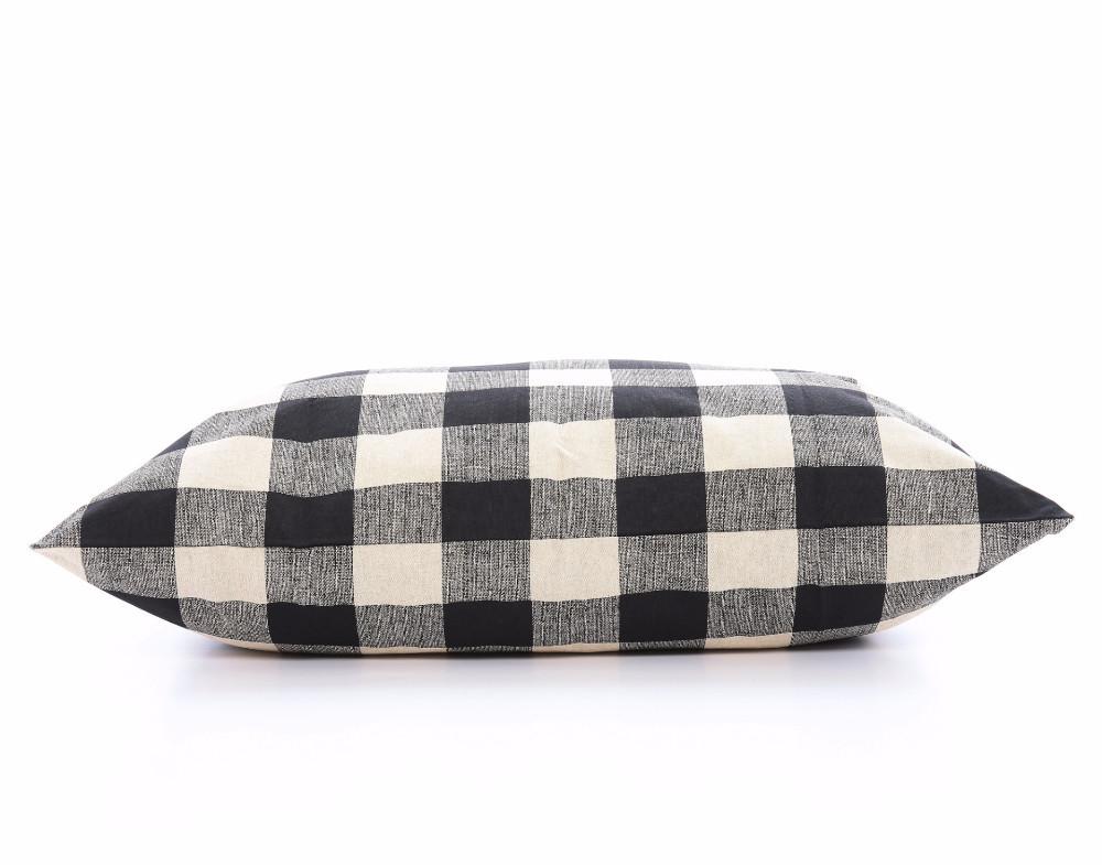 THE FOGGY DOG | Buffalo Plaid Dog Bed Cover