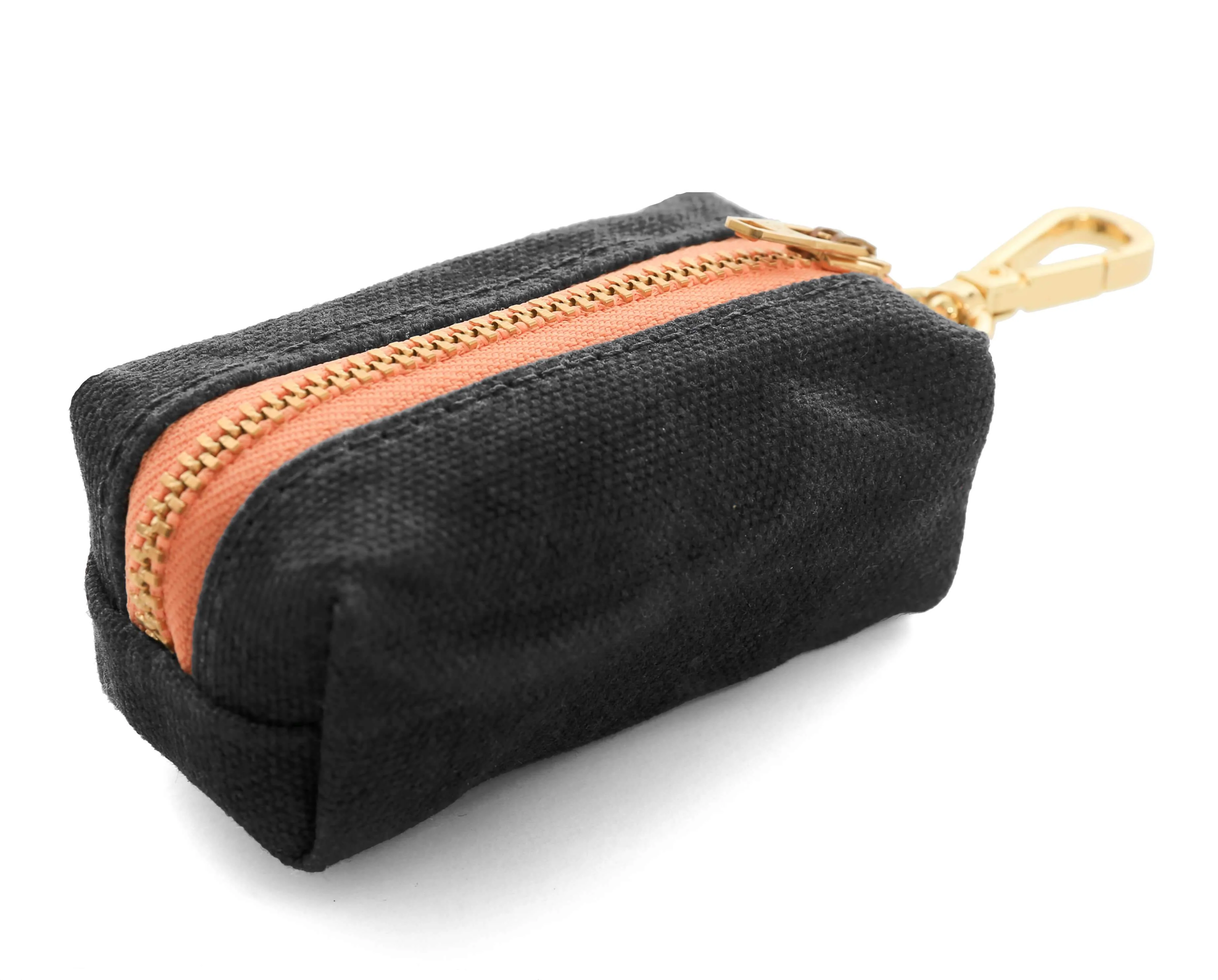 THE FOGGY DOG | Onyx Waxed Canvas Leash Bag - Image 4
