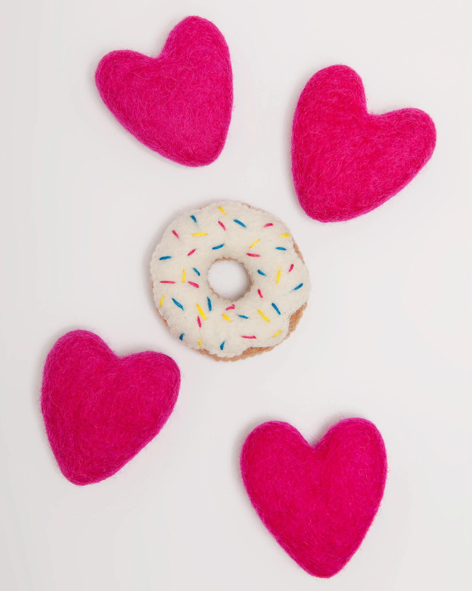 Vanilla Donut Wool Cat Toy - Image 3