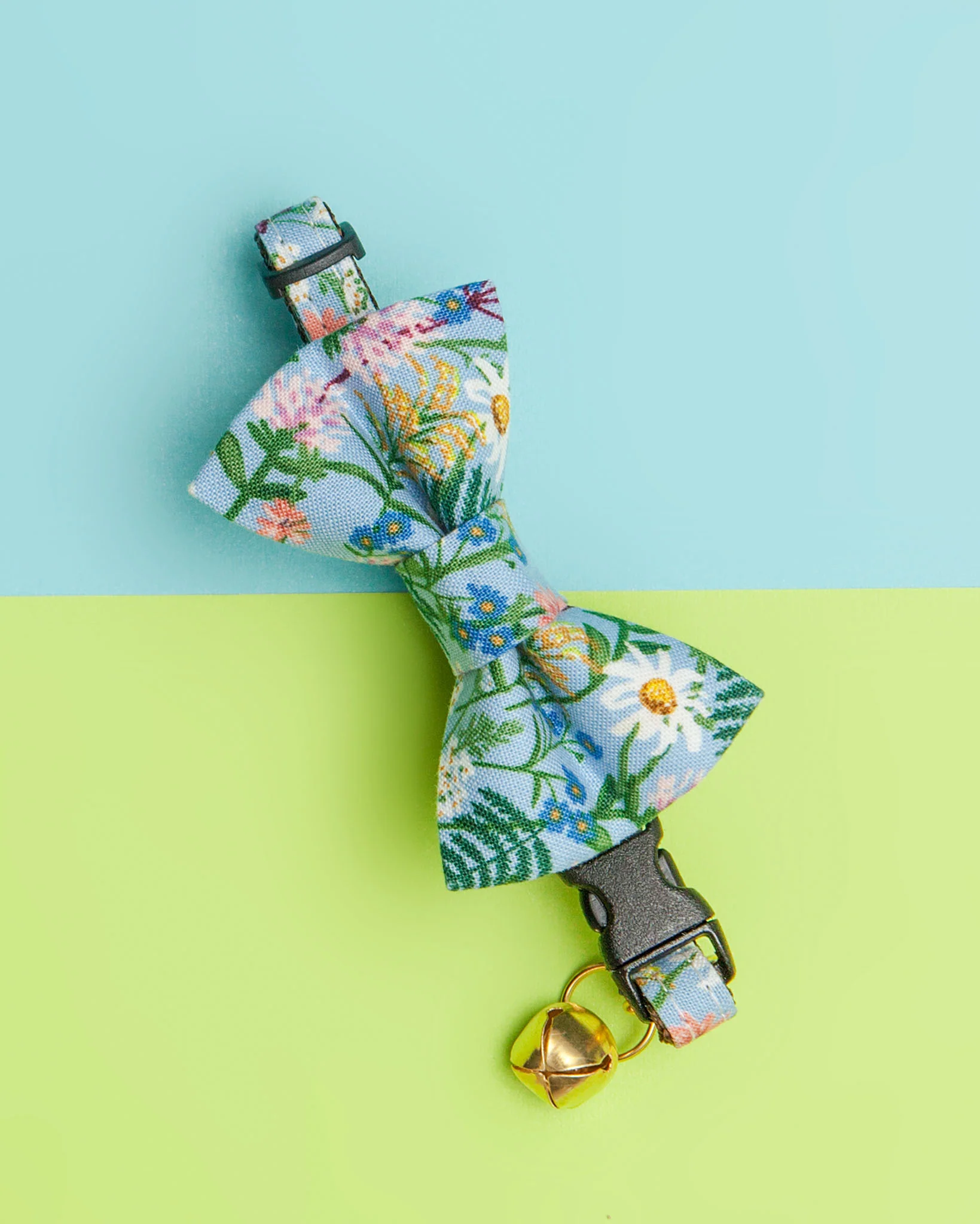 The Oopsie Daisy Cat Collar & Bow Tie Set