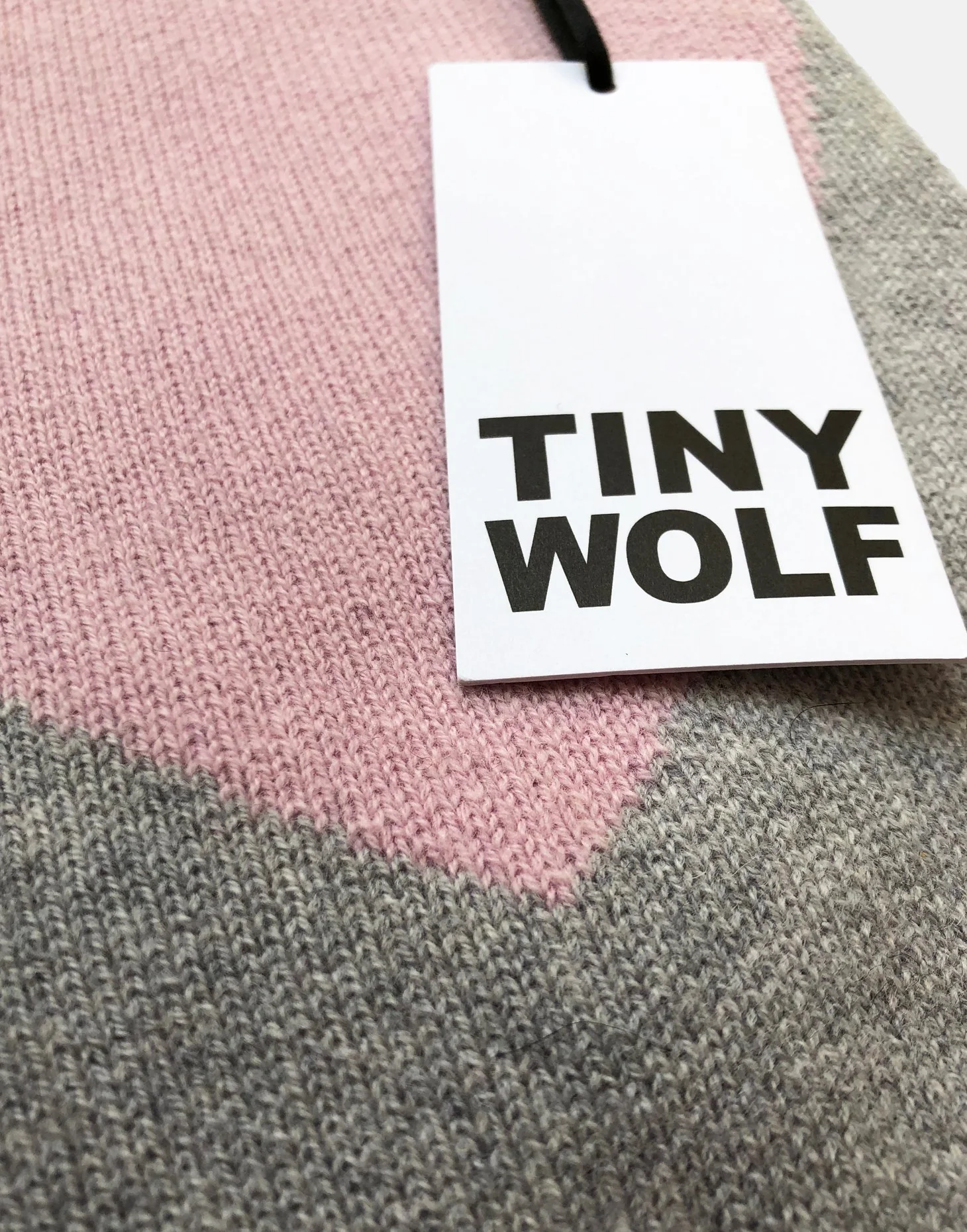 TINY WOLF | Love Heart Dog Sweater in Grey - Image 4
