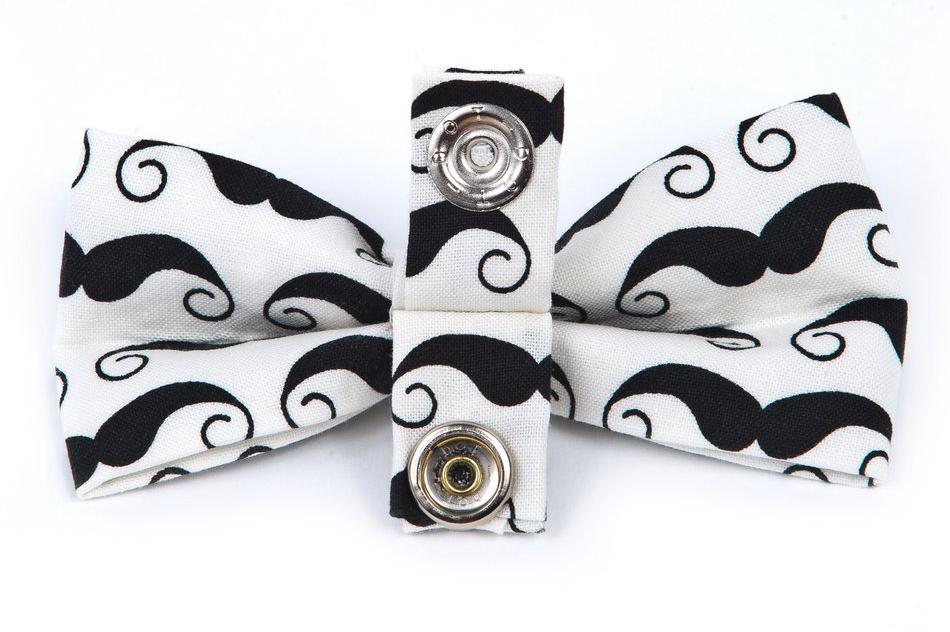 TRISH HAMPTON | Big Green Dots Bow Tie - Image 2