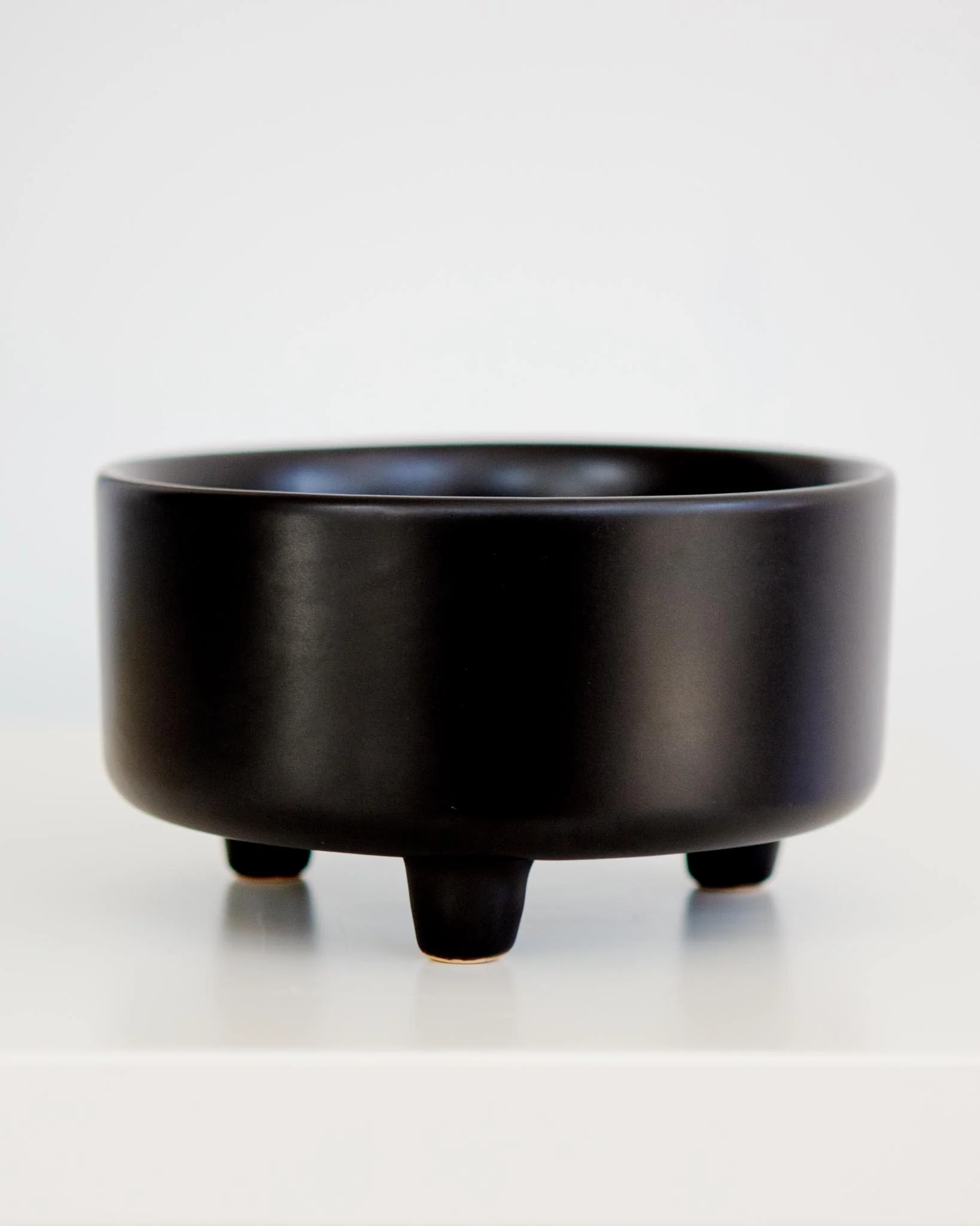 Uplift Ceramic Dog Bowl in Black (FINAL SALE) - Image 2