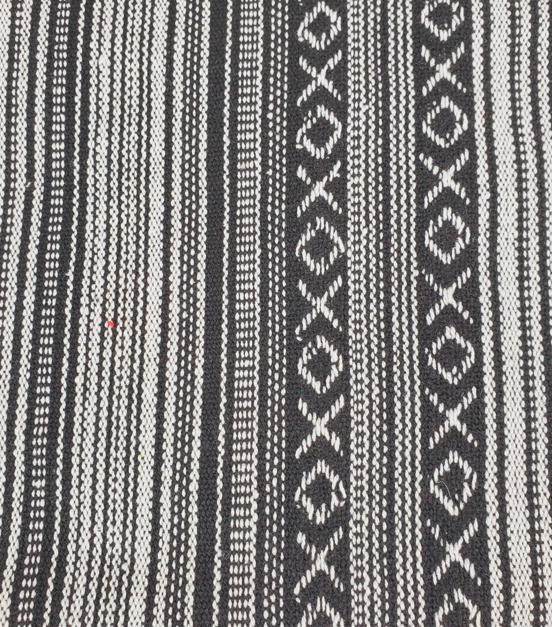 Black and White Woven Cotton Dog Sling - Image 4