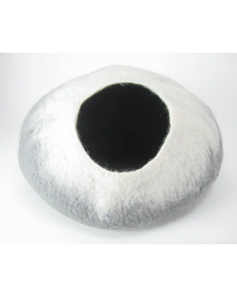 Merino Wool Cat Cave in Grey and Cream - Image 4
