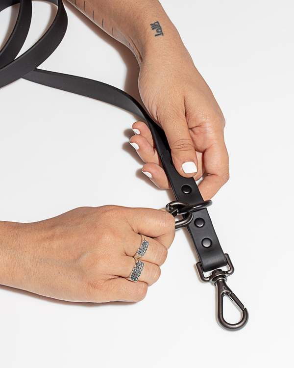 Durable Dog Leash in Black - Image 3